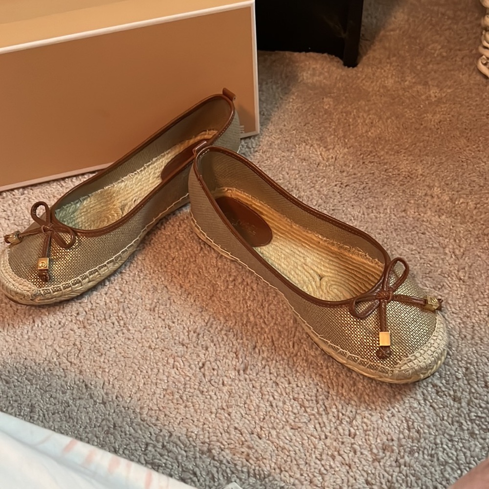 Shoes - Picture 6 of 6
